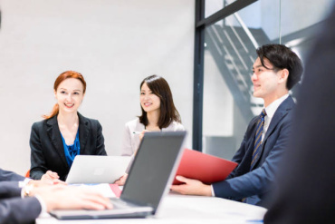 المجموعات اللغوية المختلفة في العالم